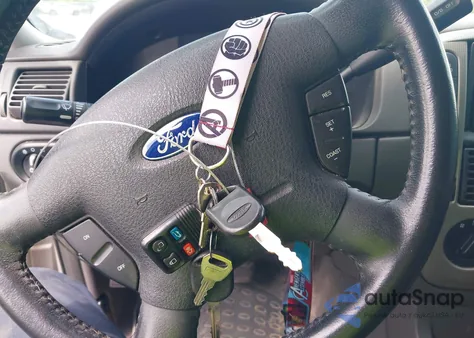 2004 Ford Explorer Nbx/Xlt из США, поврежденный, VIN 1FMZU73K34UB83096